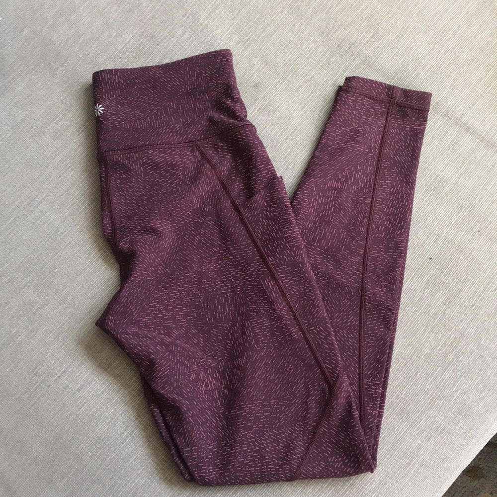 Athleta Salutation Stash Pocket tight. Size XS